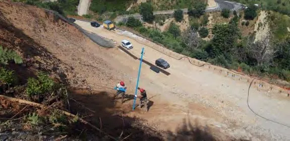 Il versante instabile sopra la Strada Provinciale n. 2.